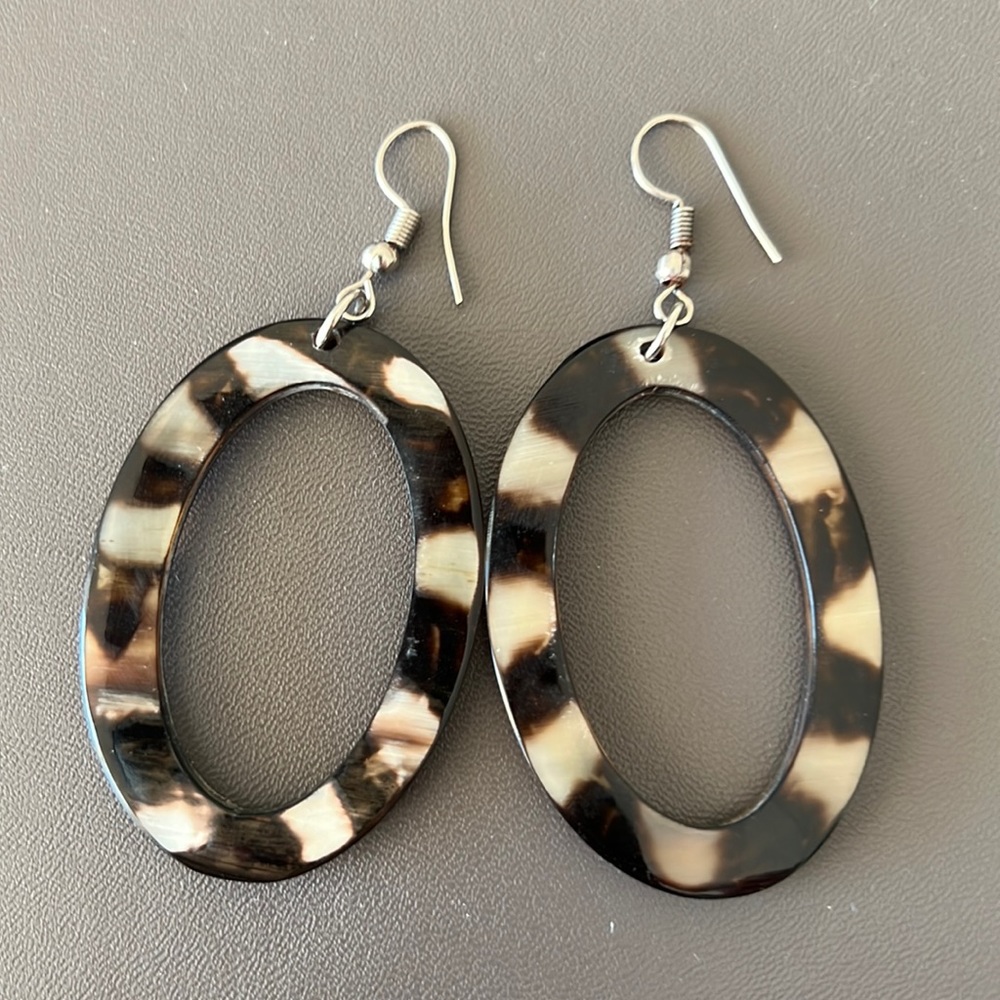 Artist crafted handmade striped oval earrings - Picture 2 of 4